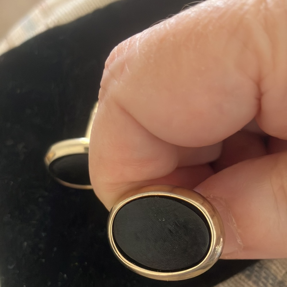 Men’s cuff links